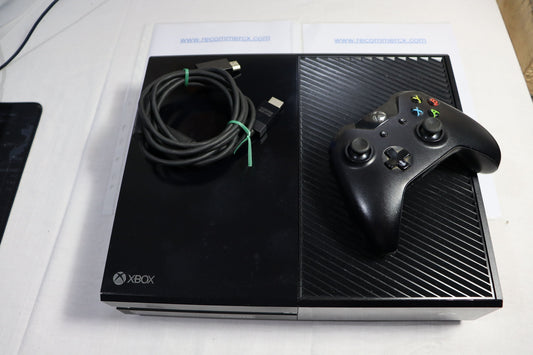 Microsoft Xbox One 500gb con scatola. Completo. Ottime condizioni