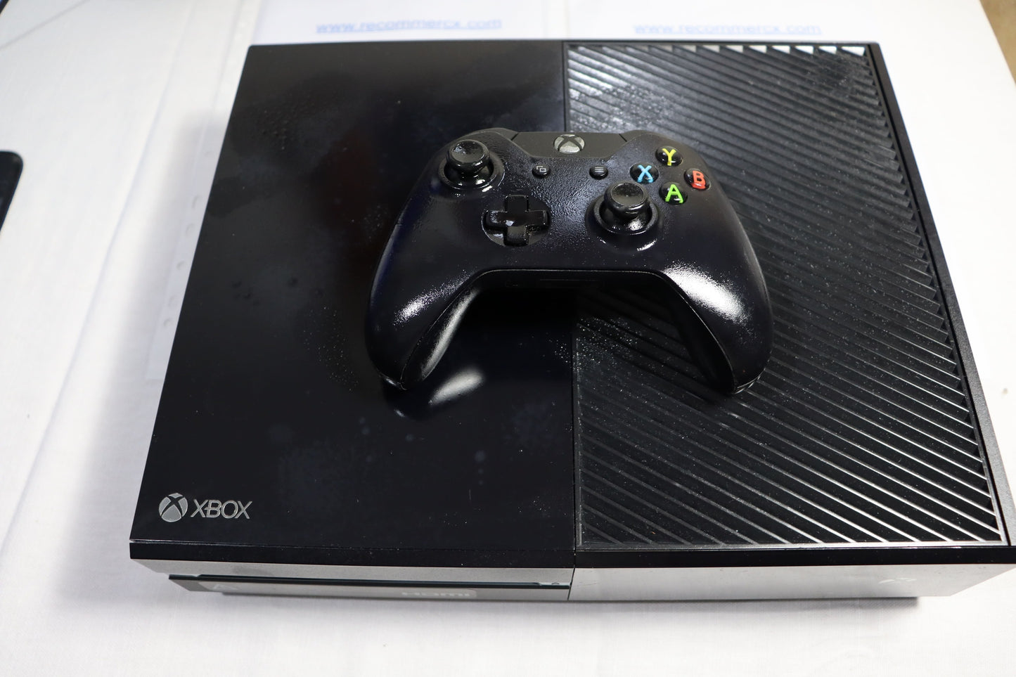 Microsoft Xbox One 500gb con scatola. Completo. Ottime condizioni