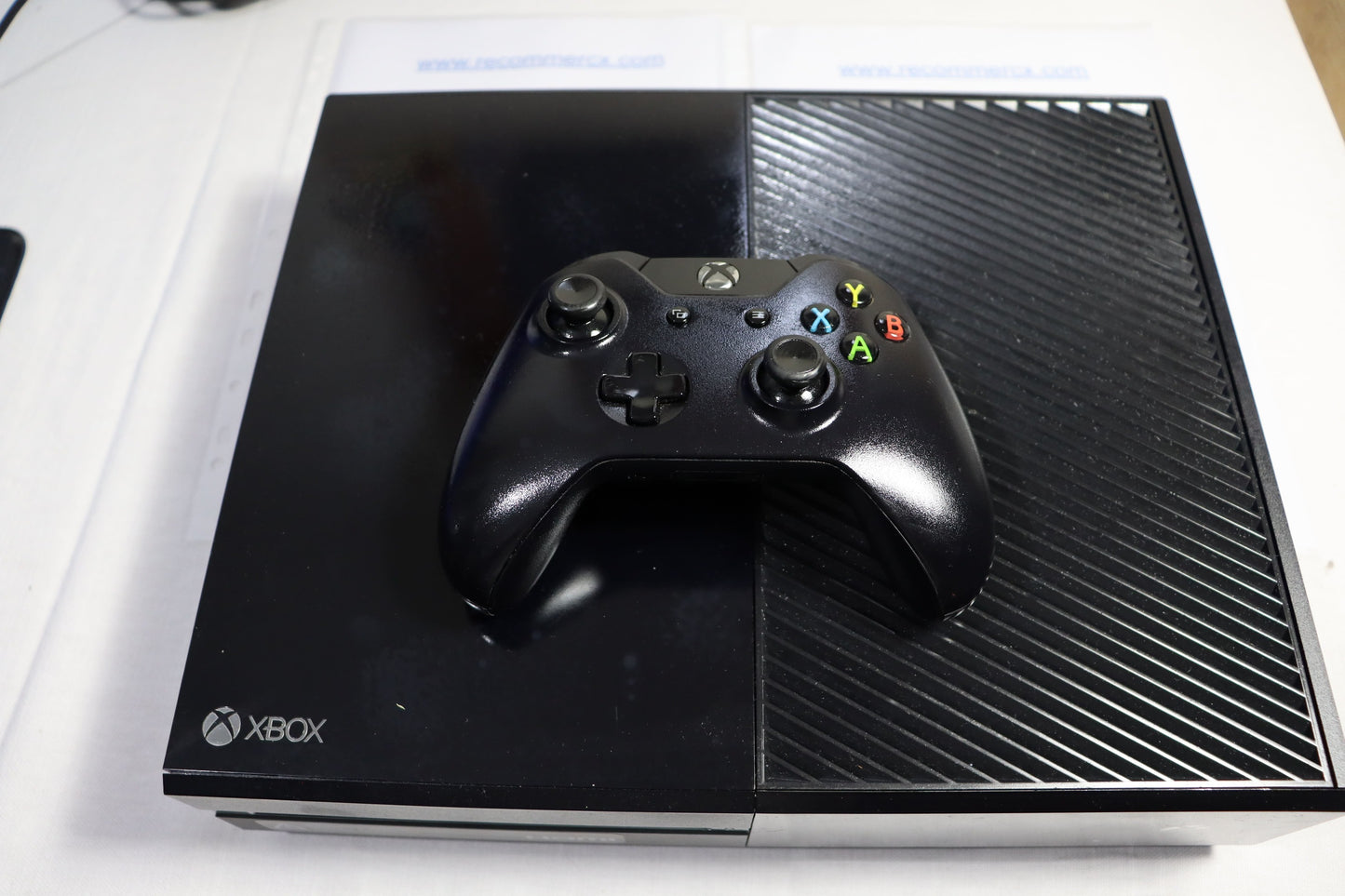 Microsoft Xbox One 500gb con scatola. Completo. Ottime condizioni